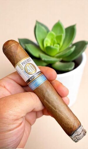 Alec Bradley Project 40 Robusto 5×50 (20มวน)