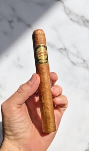 Famous Vitola Especiales 7×50 (20มวน)