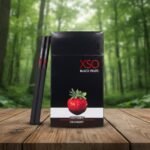 บุหรี่ XSO Strawberry Black Fruits กล่องสีดำลายสตรอว์เบอร์รี่ พร้อมมวนบุหรี่สีดำ